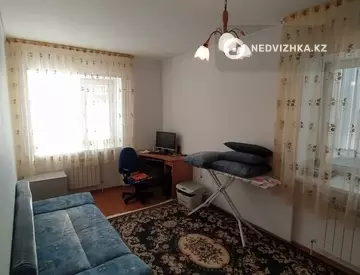 5-комнатная квартира, этаж 3 из 5, 198 м²