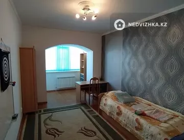 5-комнатная квартира, этаж 3 из 5, 198 м²