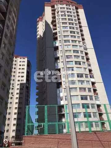 3-комнатная квартира, этаж 14 из 24, 82 м²