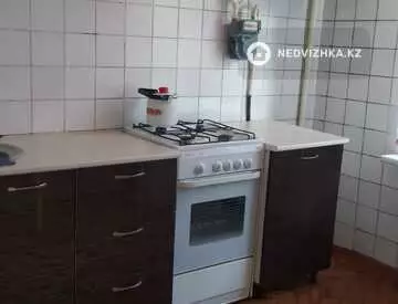 1-комнатная квартира, этаж 3 из 4, 30 м², посуточно