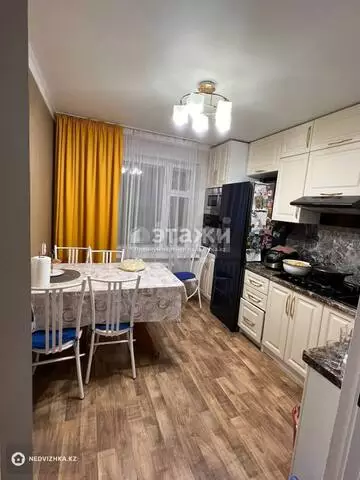 4-комнатная квартира, этаж 2 из 6, 80 м²