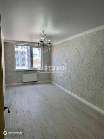 1-комнатная квартира, этаж 4 из 19, 35 м²