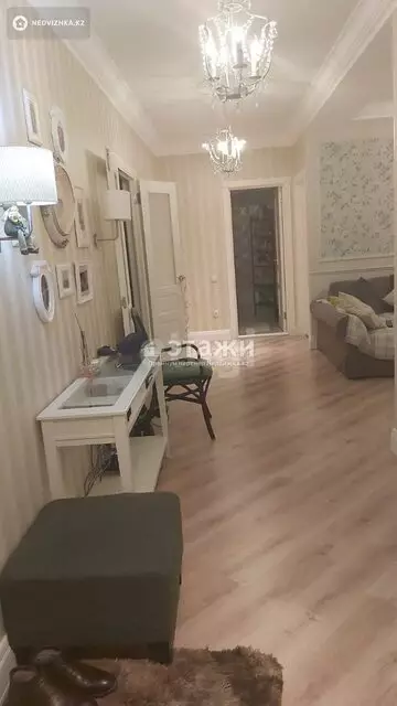 4-комнатная квартира, этаж 3 из 12, 120 м²