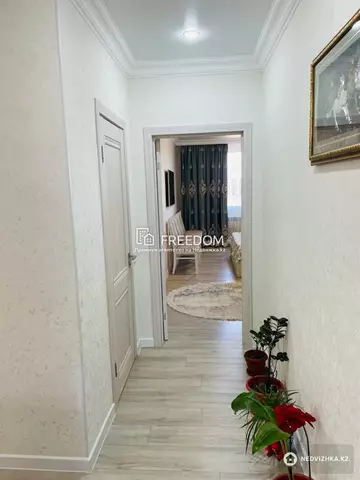 3-комнатная квартира, этаж 8 из 10, 104 м²