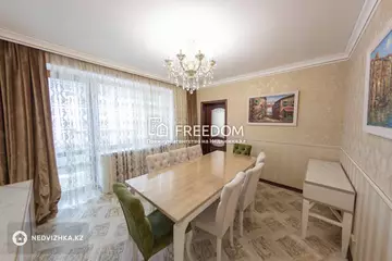 7-комнатная квартира, этаж 13 из 14, 374 м²