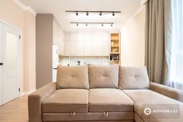 2-комнатная квартира, этаж 4 из 12, 59 м²