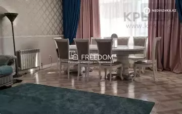 4-комнатная квартира, этаж 1 из 10, 118 м²