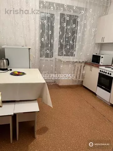 2-комнатная квартира, этаж 4 из 7, 53 м²