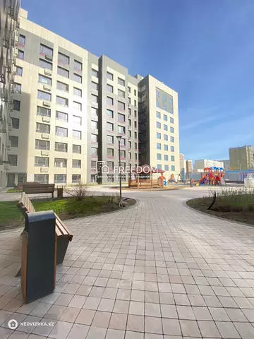 2-комнатная квартира, этаж 8 из 9, 60 м²