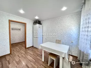 3-комнатная квартира, этаж 3 из 5, 65 м²