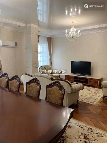 4-комнатная квартира, этаж 5 из 6, 155 м²