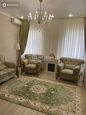 2-комнатная квартира, этаж 8 из 12, 70 м²