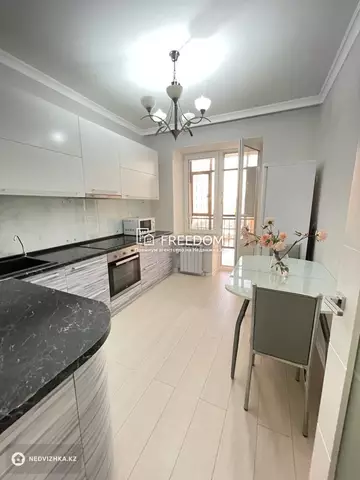 1-комнатная квартира, этаж 8 из 9, 40 м²