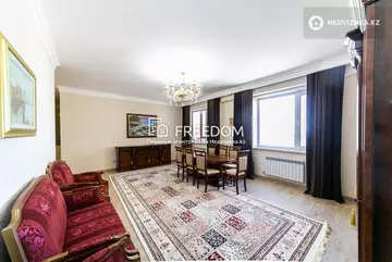 4-комнатная квартира, этаж 11 из 17, 167 м²