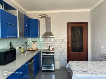 3-комнатная квартира, этаж 3 из 15, 90 м²