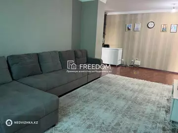 3-комнатная квартира, этаж 3 из 15, 90 м²