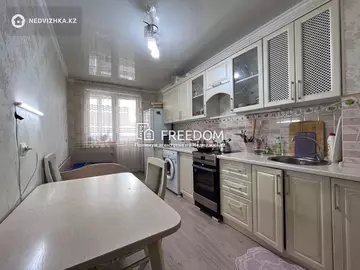 1-комнатная квартира, этаж 4 из 9, 39 м²