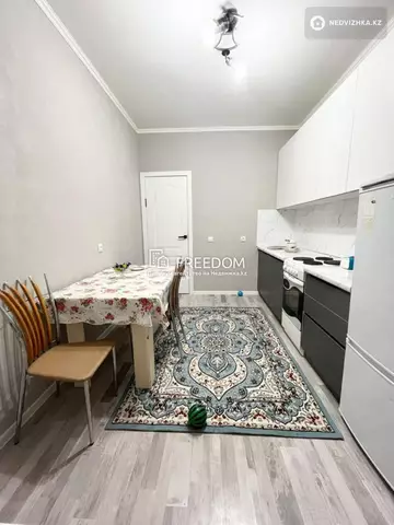 1-комнатная квартира, этаж 2 из 9, 40 м²