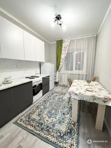 1-комнатная квартира, этаж 2 из 9, 40 м²