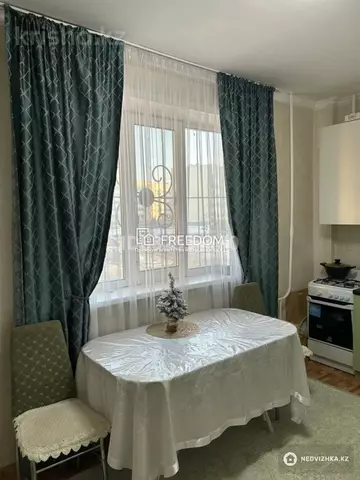 1-комнатная квартира, этаж 1 из 9, 42 м²