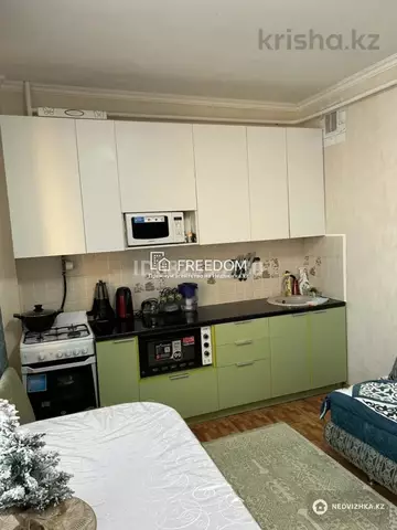 1-комнатная квартира, этаж 1 из 9, 42 м²