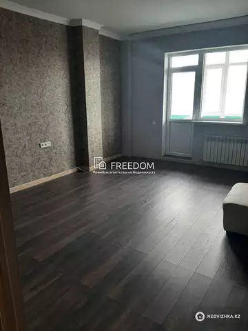 80 м², 3-комнатная квартира, этаж 3 из 10, 80 м², изображение - 0