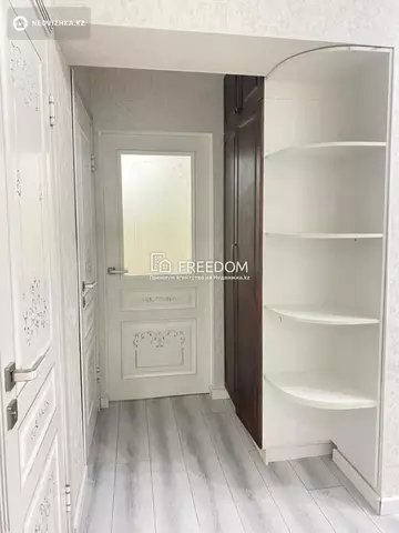 2-комнатная квартира, этаж 2 из 9, 54 м²