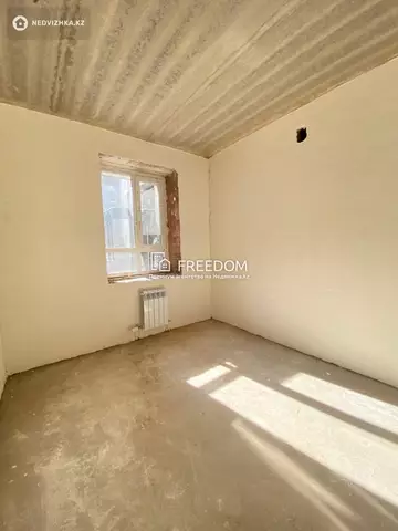 1-комнатная квартира, этаж 1 из 10, 38 м²