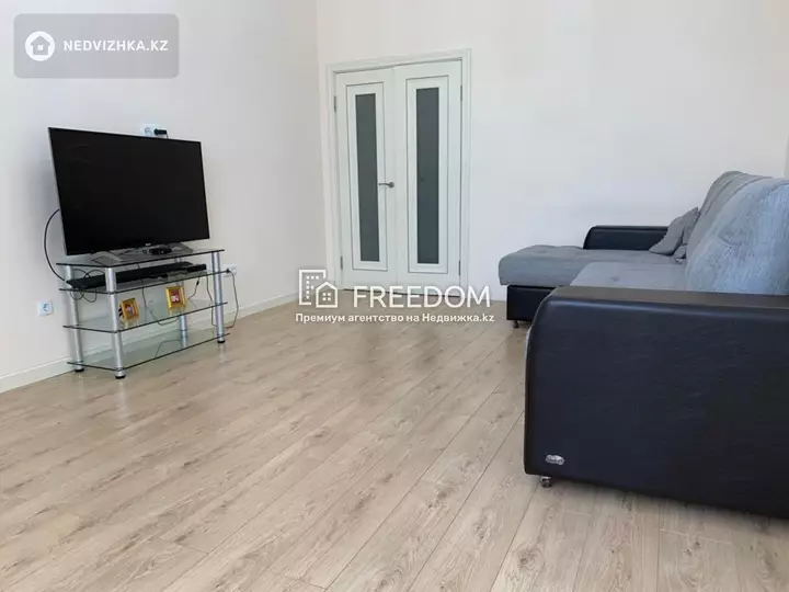 80 м², 2-комнатная квартира, этаж 8 из 13, 80 м², изображение - 1
