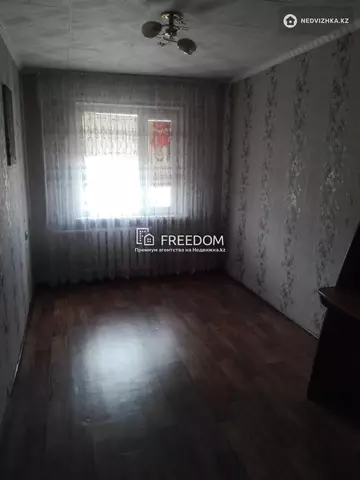 2-комнатная квартира, этаж 4 из 5, 45 м²