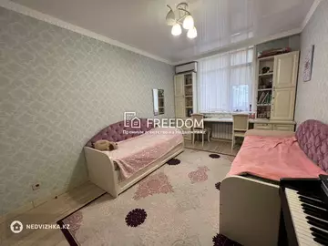 83.1 м², 3-комнатная квартира, этаж 3 из 8, 83 м², изображение - 1