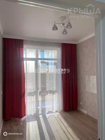 1-комнатная квартира, этаж 2 из 12, 39 м²