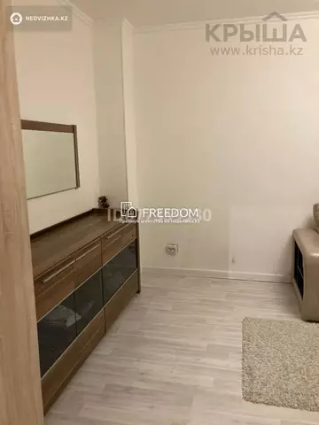 1-комнатная квартира, этаж 10 из 12, 37 м²