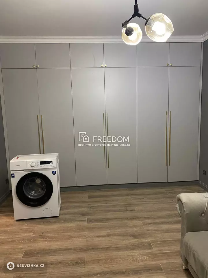 40 м², 1-комнатная квартира, этаж 9 из 9, 40 м², изображение - 1