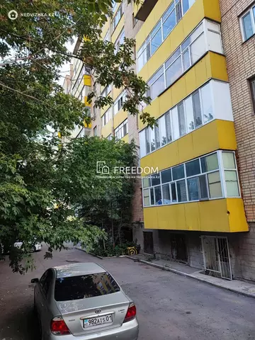 2-комнатная квартира, этаж 2 из 9, 58 м²