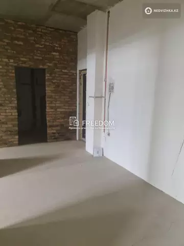 2-комнатная квартира, этаж 2 из 10, 67 м²