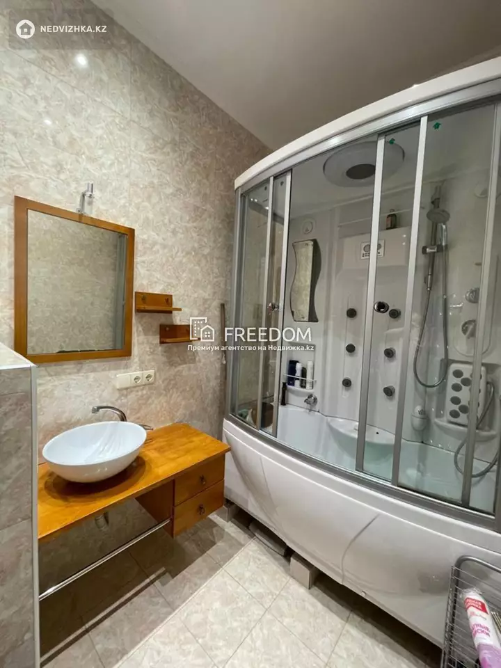 244 м², 5-комнатная квартира, этаж 3 из 4, 244 м², изображение - 1