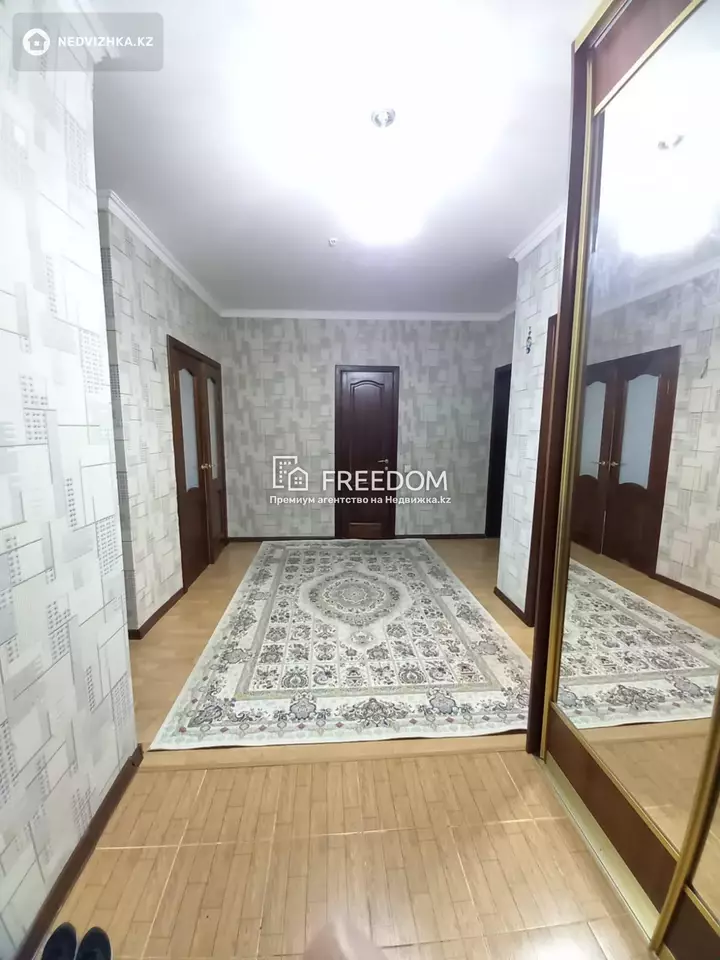 104 м², 3-комнатная квартира, этаж 2 из 17, 104 м², изображение - 1