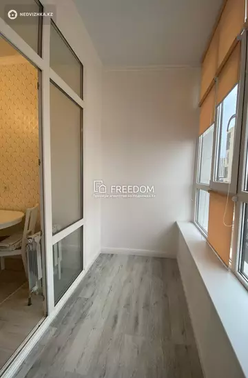 1-комнатная квартира, этаж 4 из 12, 37 м²