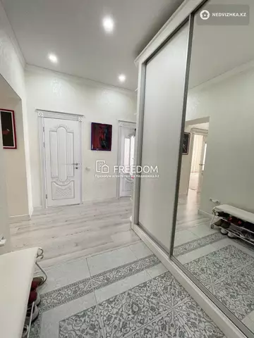 3-комнатная квартира, этаж 4 из 9, 96 м²