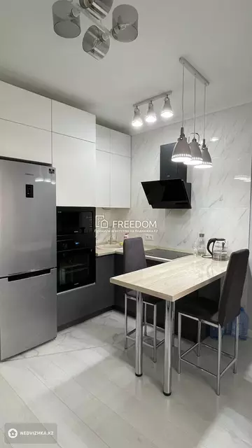 1-комнатная квартира, этаж 10 из 14, 25 м²