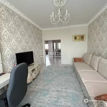 3-комнатная квартира, этаж 6 из 9, 82 м²