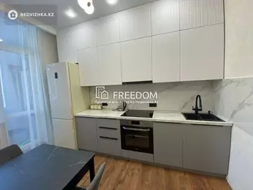 82 м², 3-комнатная квартира, этаж 3 из 17, 82 м², изображение - 1