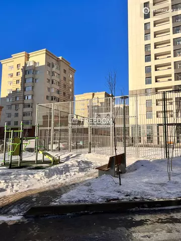 1-комнатная квартира, этаж 4 из 15, 39 м²
