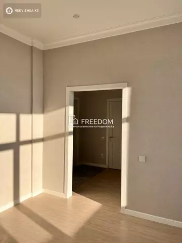 1-комнатная квартира, этаж 4 из 15, 39 м²