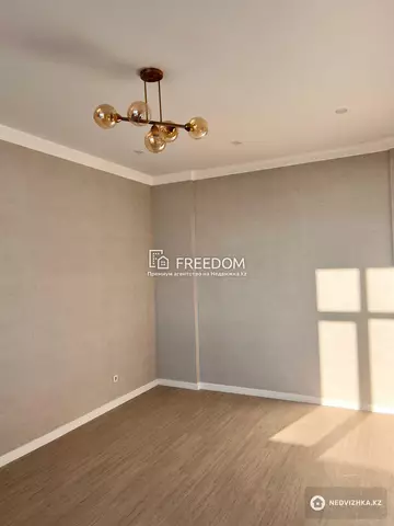 1-комнатная квартира, этаж 4 из 15, 39 м²