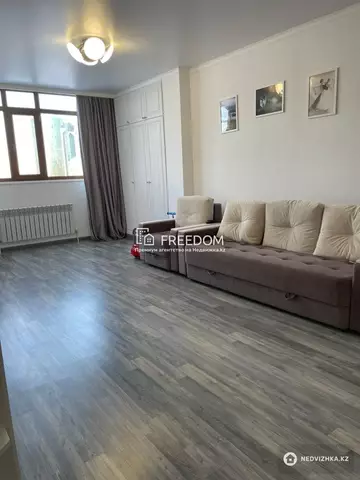 40 м², 1-комнатная квартира, этаж 8 из 9, 40 м², изображение - 1