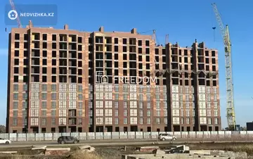 1-комнатная квартира, этаж 3 из 12, 38 м²