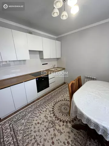 1-комнатная квартира, этаж 3 из 9, 446 м²