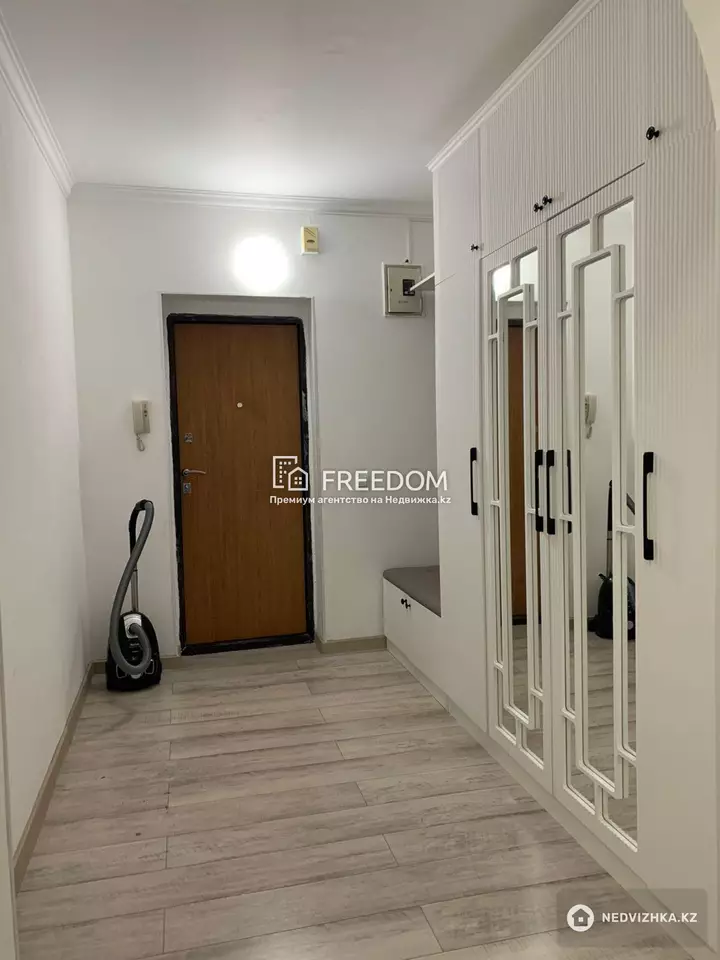 80 м², 3-комнатная квартира, этаж 2 из 9, 80 м², изображение - 1